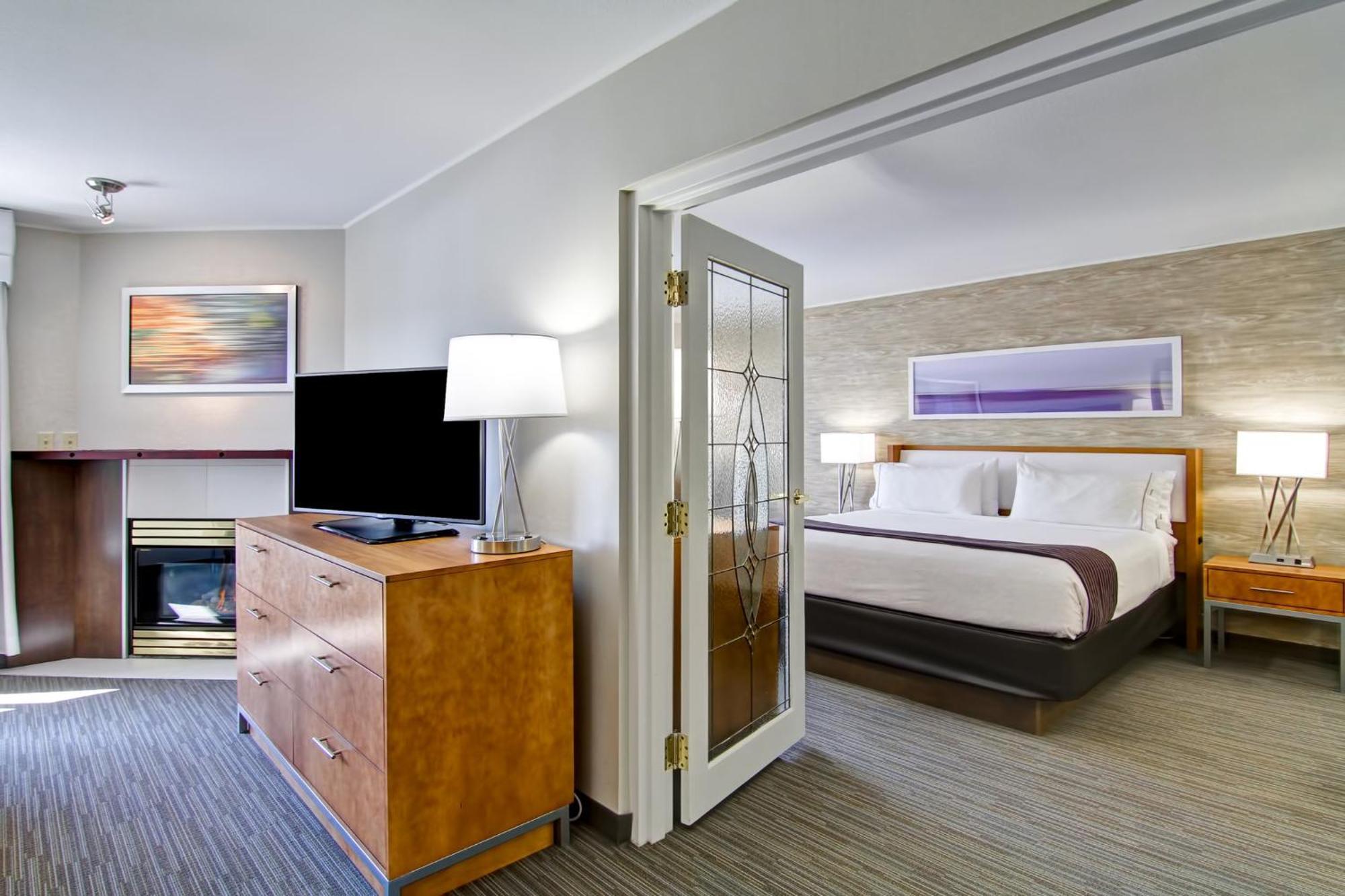 Holiday Inn Express Kamloops, An Ihg Hotel Екстер'єр фото